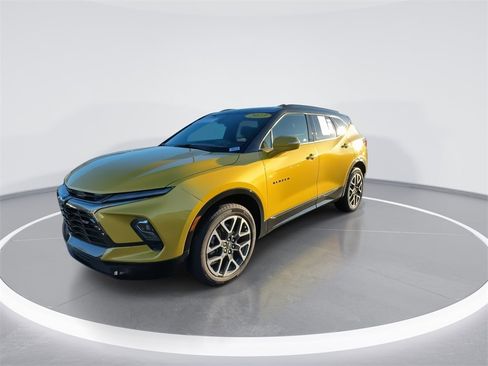 Used 2023 Chevrolet Blazer RS w/ LPO, Floor Liner Package image 4