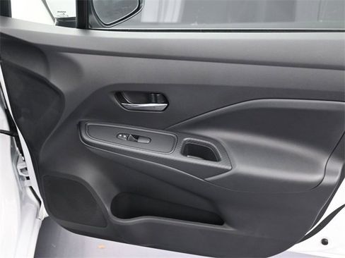 New 2025 Nissan Versa SV w/ Trunk Package image 29