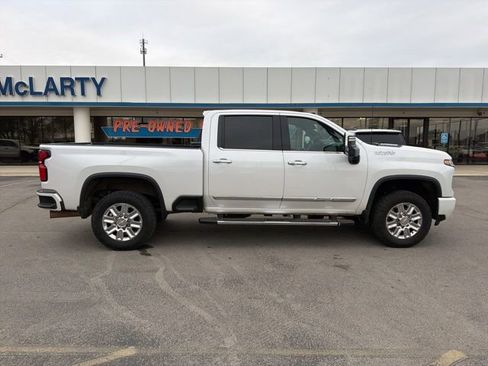 Used 2025 Chevrolet Silverado 2500 High Country w/ Technology Package image 3