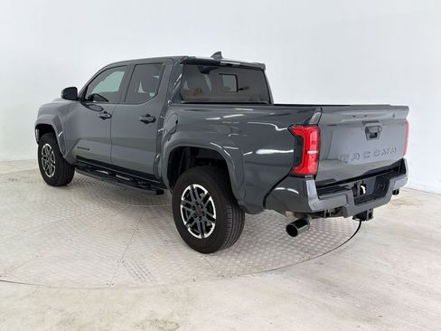 Used 2024 Toyota Tacoma TRD Sport w/ TRD Sport Upgrade Package image 3