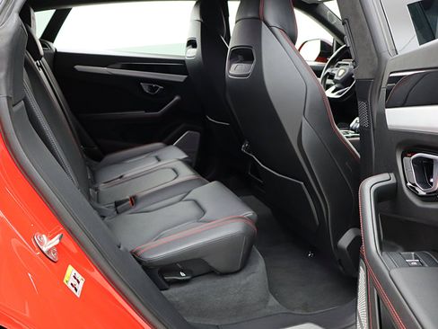 Used 2020 Lamborghini Urus AWD/4WD image 38