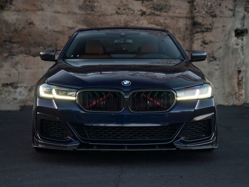 Used 2021 BMW M550i xDrive w/ Premium Package image 31