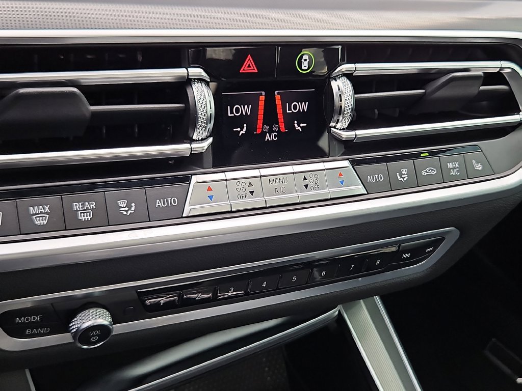 Used 2019 BMW X5 xDrive40i w/ Premium Package 2 AWD/4WD image 17