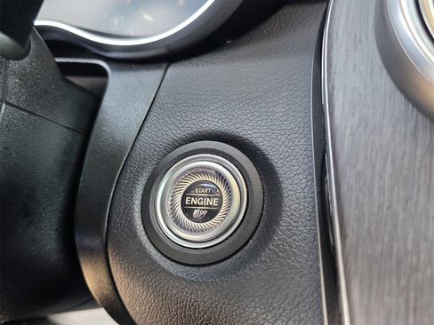 Used 2021 Mercedes-Benz GLC 300 image 16