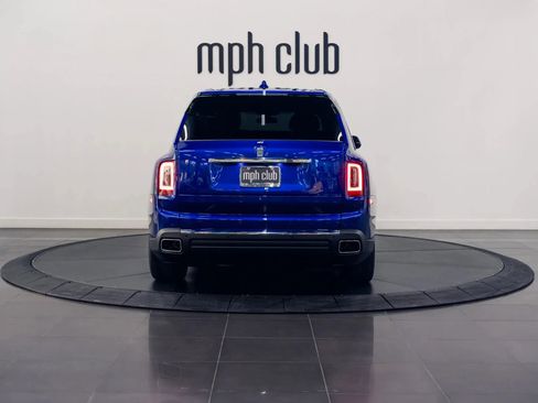 Used 2021 Rolls-Royce Cullinan image 4