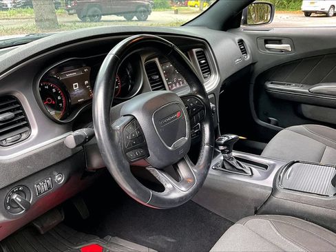 Used 2020 Dodge Charger SXT w/ Blacktop Package RWD image 14