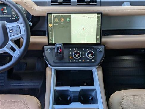 New 2026 Land Rover Defender 130 X-Dynamic SE image 11