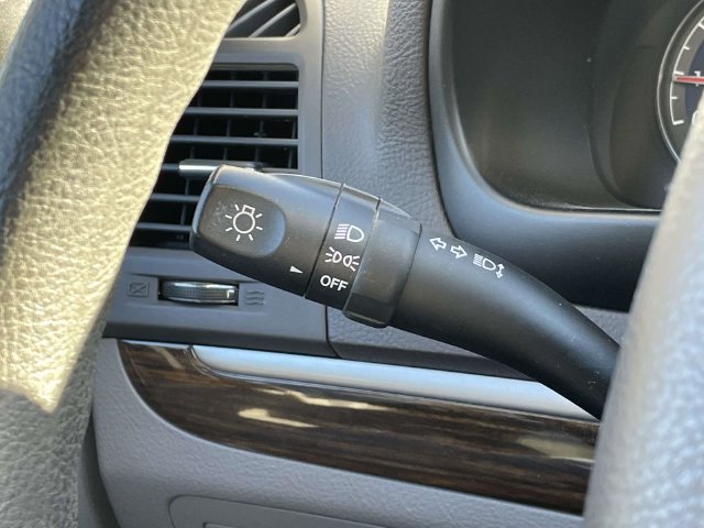 Used 2010 Hyundai Santa Fe GLS FWD image 24