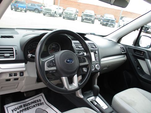 Used 2018 Subaru Forester 2.5i w/ Alloy Wheel Package AWD/4WD image 13