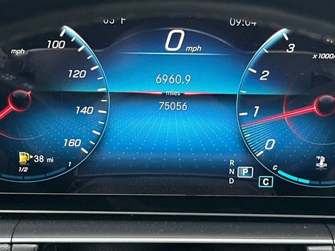 Used 2021 Mercedes-Benz GLE 350 4MATIC image 30