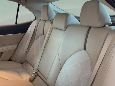 Used 2018 Toyota Camry XLE w/ Driver Assist Package FWD image 29