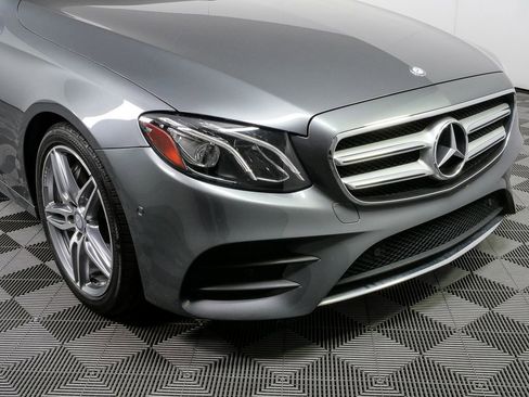 Used 2017 Mercedes-Benz E 300 image 38
