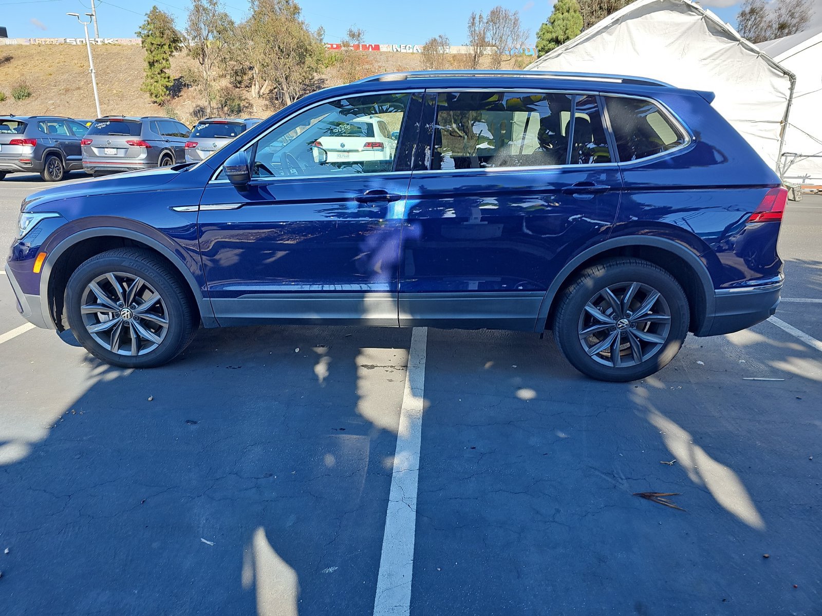 Used 2023 Volkswagen Tiguan SE FWD image 8
