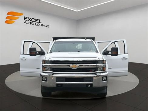 Used 2018 Chevrolet Silverado 3500 LT image 40