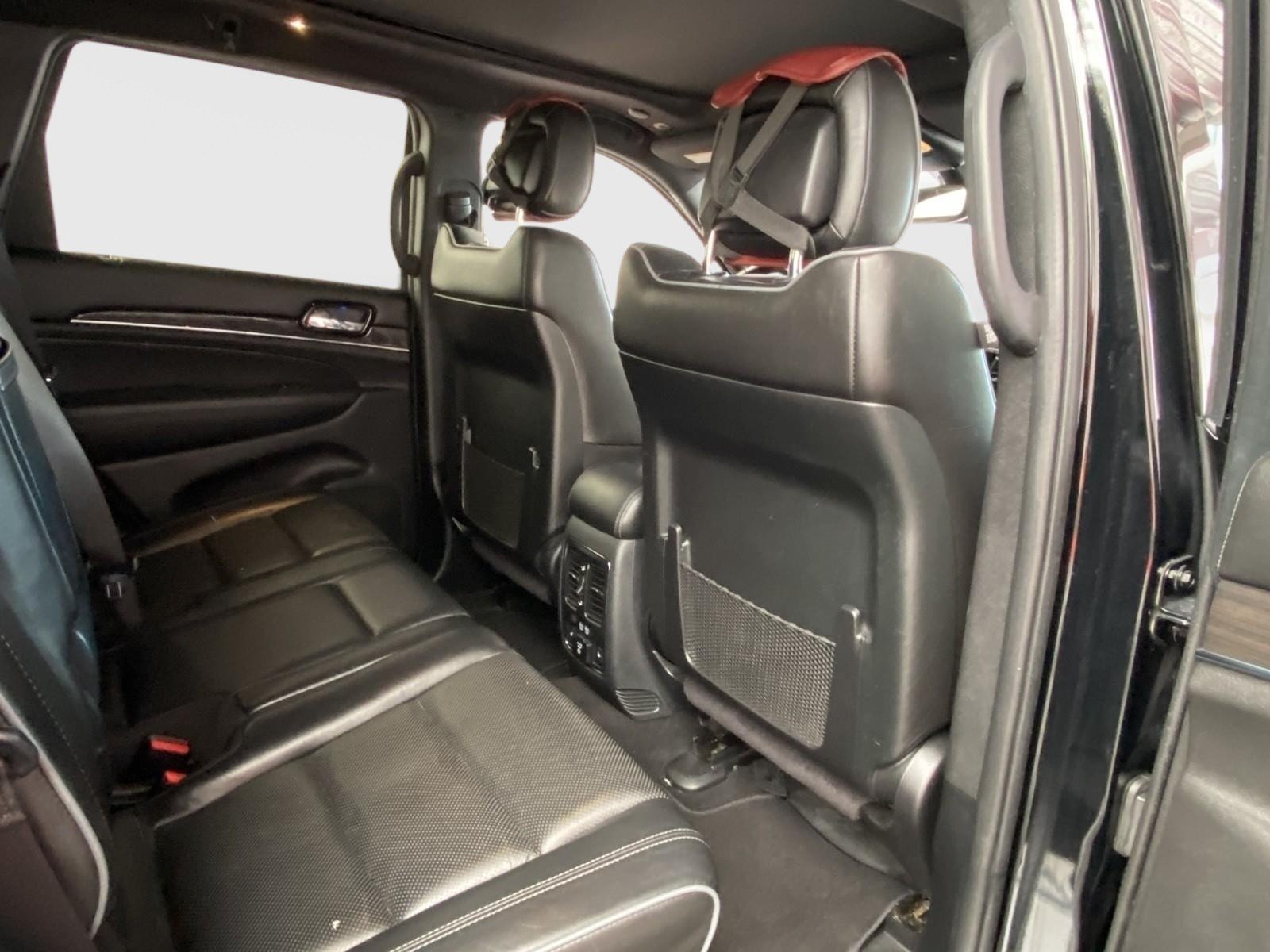 Used 2019 Jeep Grand Cherokee Overland AWD/4WD image 10