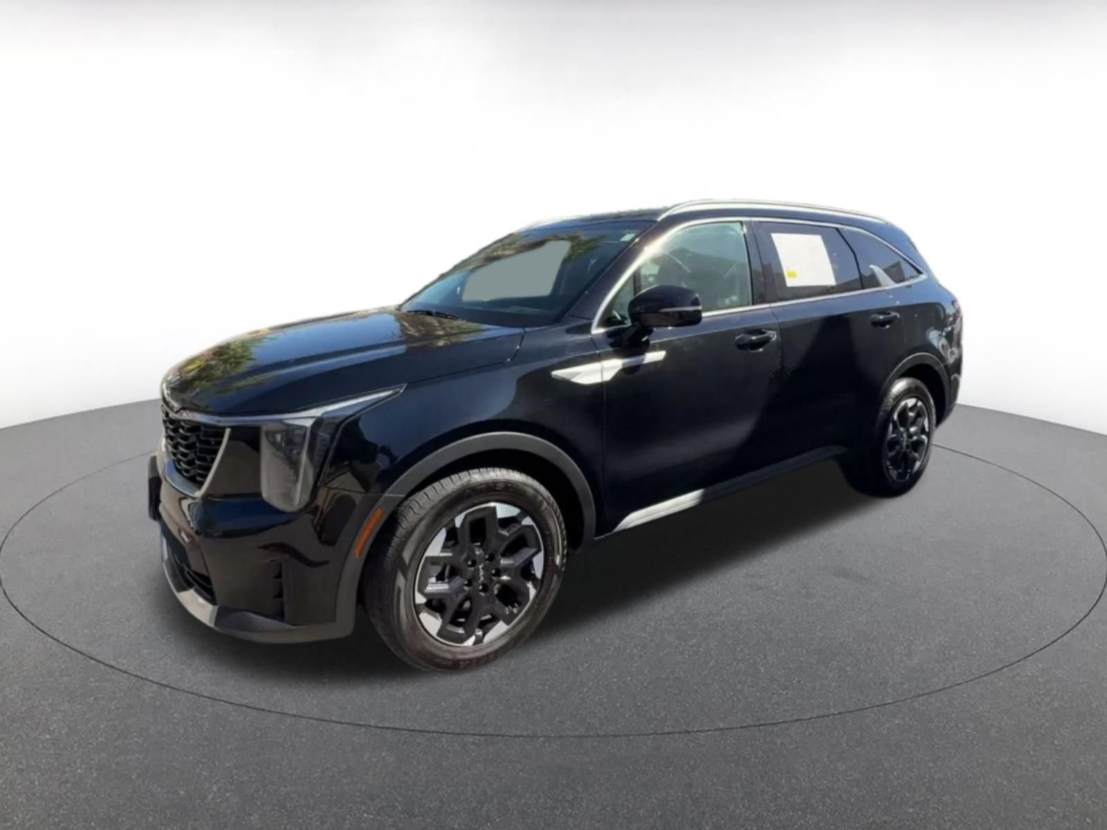 Used 2024 Kia Sorento S FWD image 7