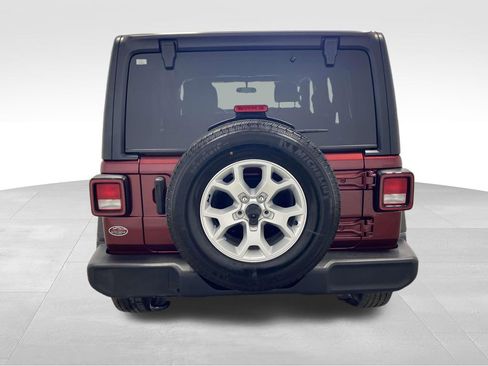 Used 2021 Jeep Wrangler Unlimited Islander image 4