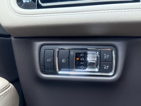 Used 2023 Lincoln Aviator Reserve w/ Equipment Group 201A image 28