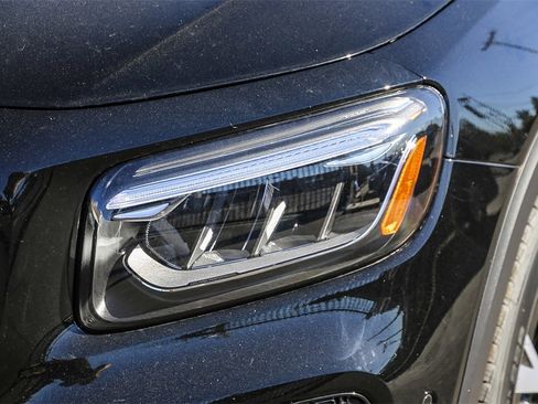 Used 2024 Mercedes-Benz GLB 250 4MATIC image 8