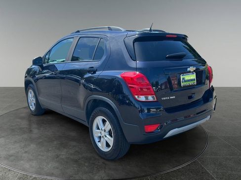 Used 2021 Chevrolet Trax LT w/ Premium Seat Package AWD/4WD image 8