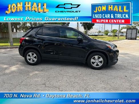 Used 2020 Chevrolet Trax LT FWD image 4