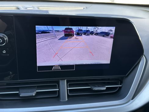 Used 2024 Chevrolet Trax RS w/ Sunroof Package image 28