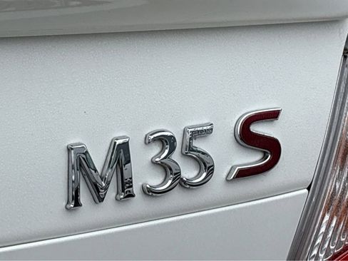 Used 2010 INFINITI M35 w/ Technology Pkg image 26
