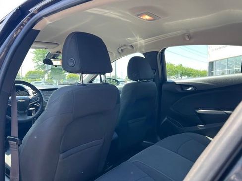 Used 2017 Chevrolet Cruze LT FWD image 9