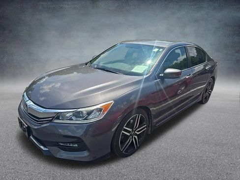 Used 2017 Honda Accord Sport image 4