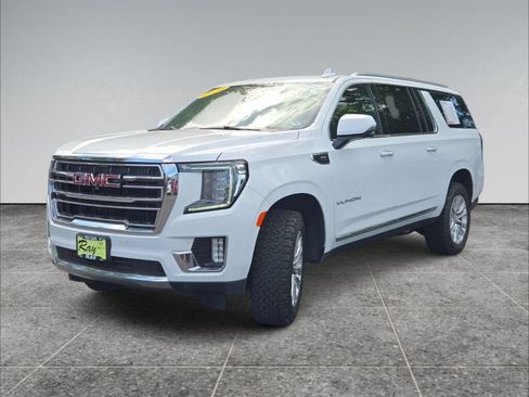 Used 2024 GMC Yukon XL SLT w/ SLT Luxury Package AWD/4WD image 4