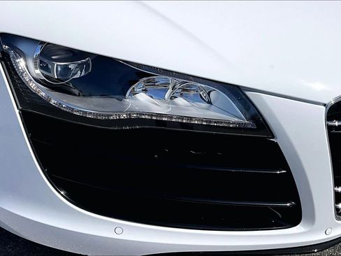 Used 2012 Audi R8 V10 image 26