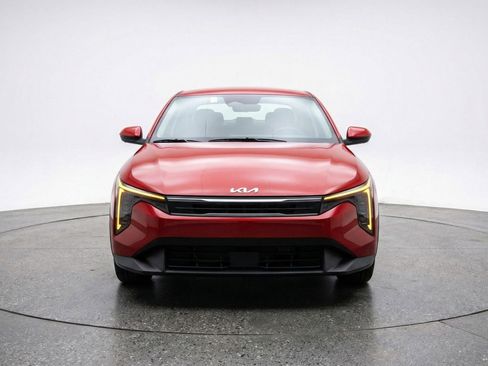 Used 2025 Kia K4 FWD image 2