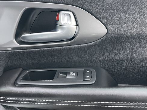 New 2026 Chrysler Pacifica Select image 25