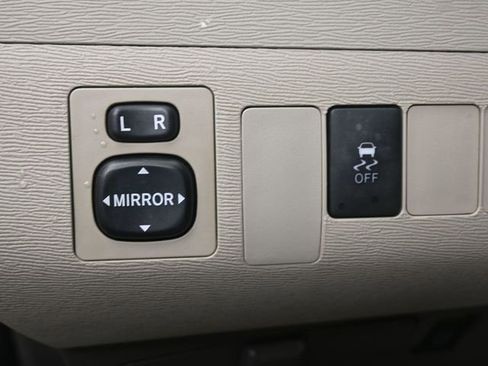 Used 2013 Toyota Sienna LE FWD image 21