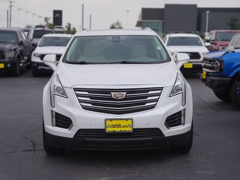 Used 2018 Cadillac XT5 Luxury w/ Driver Awareness Package FWD image 3