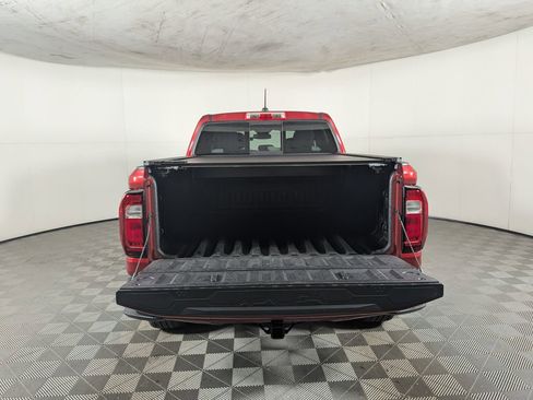 Certified 2024 GMC Canyon Denali image 9