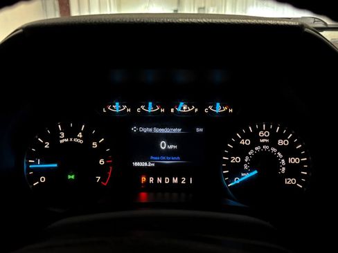 Used 2016 Ford F150 XLT w/ Equipment Group 302A Luxury AWD/4WD image 20