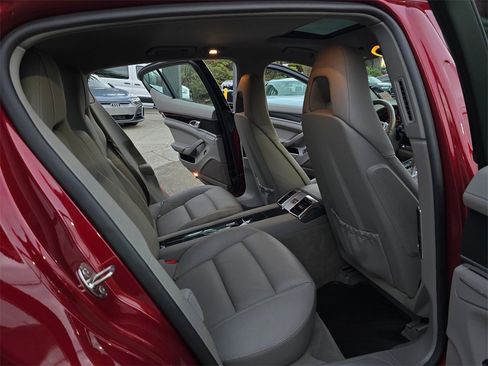 Used 2011 Porsche Panamera 4 image 16