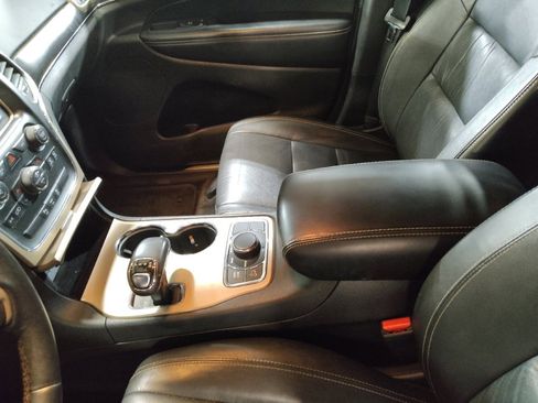 Used 2015 Jeep Grand Cherokee Limited image 26