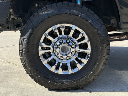 Used 2022 Ford F250 XLT w/ XLT Premium Package image 12