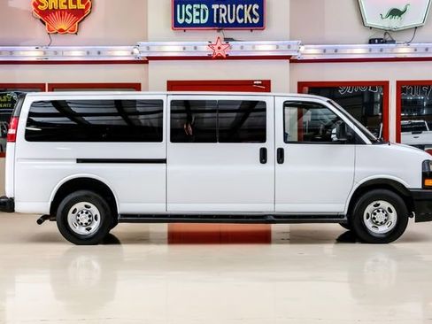 Used 2023 Chevrolet Express 3500 LS image 9