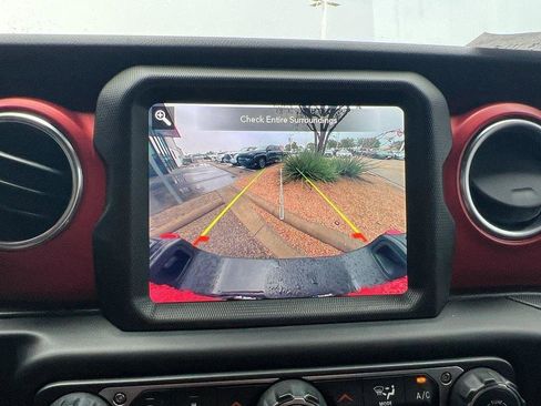 Used 2020 Jeep Gladiator Rubicon image 22