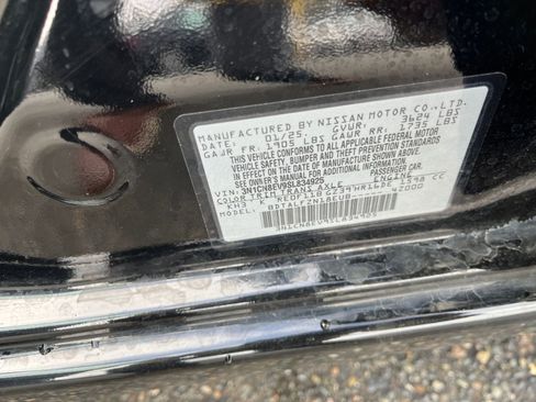 Used 2025 Nissan Versa SV image 9