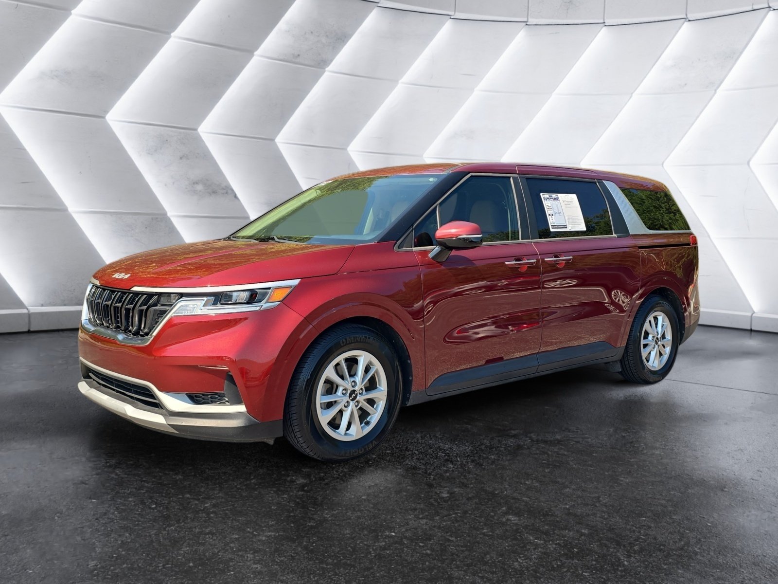 Used 2022 Kia Carnival LXS FWD image 1