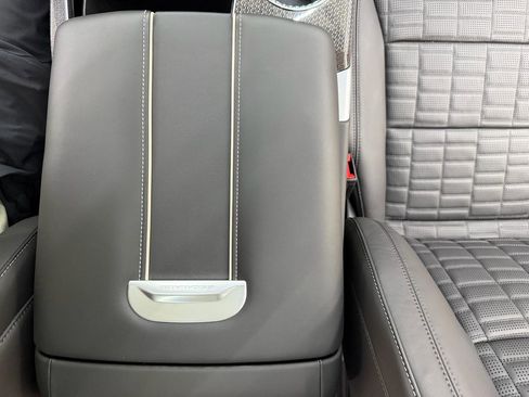 Used 2025 Cadillac Escalade V w/ LPO, ONYX Package image 38