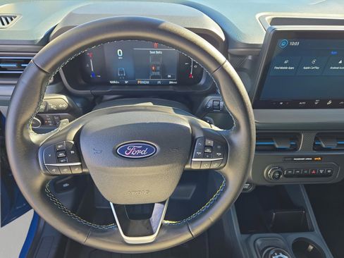 Used 2025 Ford Maverick Lobo image 13