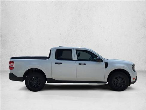 Used 2025 Ford Maverick XL FWD image 4