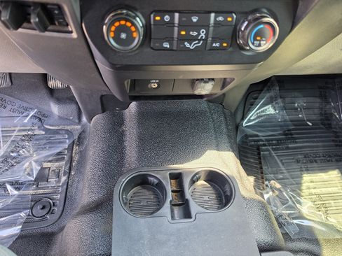 Used 2017 Ford F250 XL w/ Power Equipment Group AWD/4WD image 15
