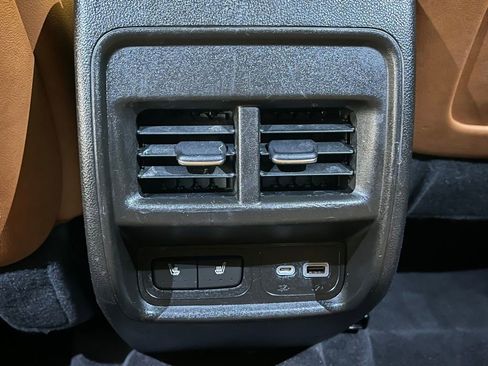 Used 2023 Cadillac XT4 Premium Luxury image 21