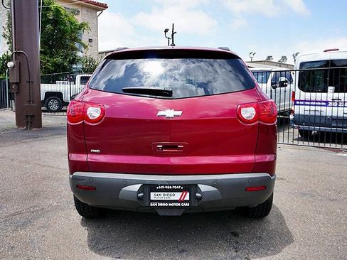 Used 2011 Chevrolet Traverse LT w/ Personal Connectivity Package AWD/4WD image 8